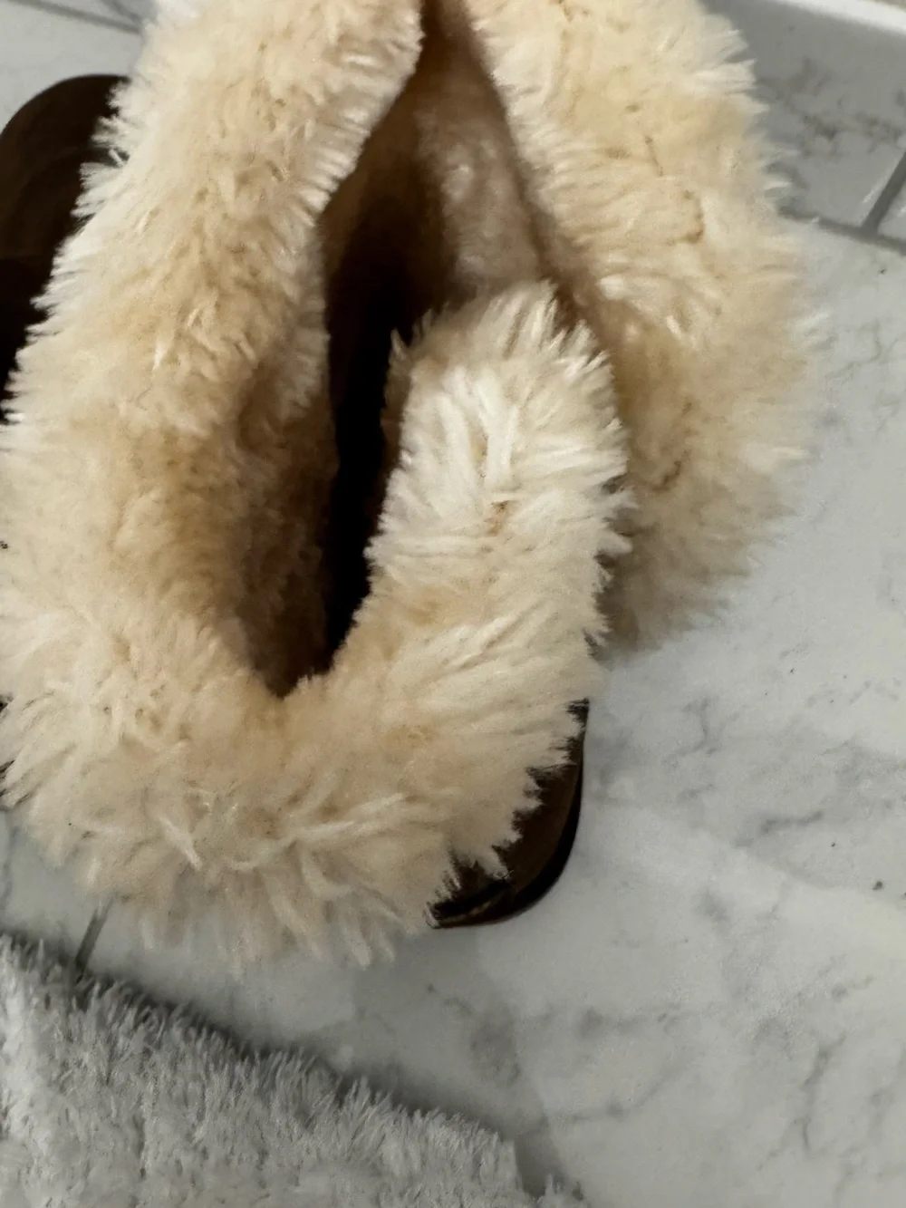 Cozy Chestnut Faux-Suede Winter Boots with Cream Fur Trim